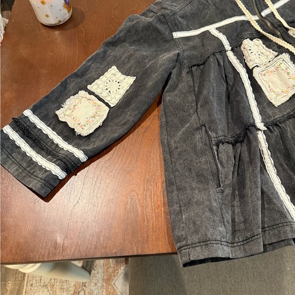 POL Black and Gray Patchwork Jacket
NEW Without Tags - Picture 7 of 16